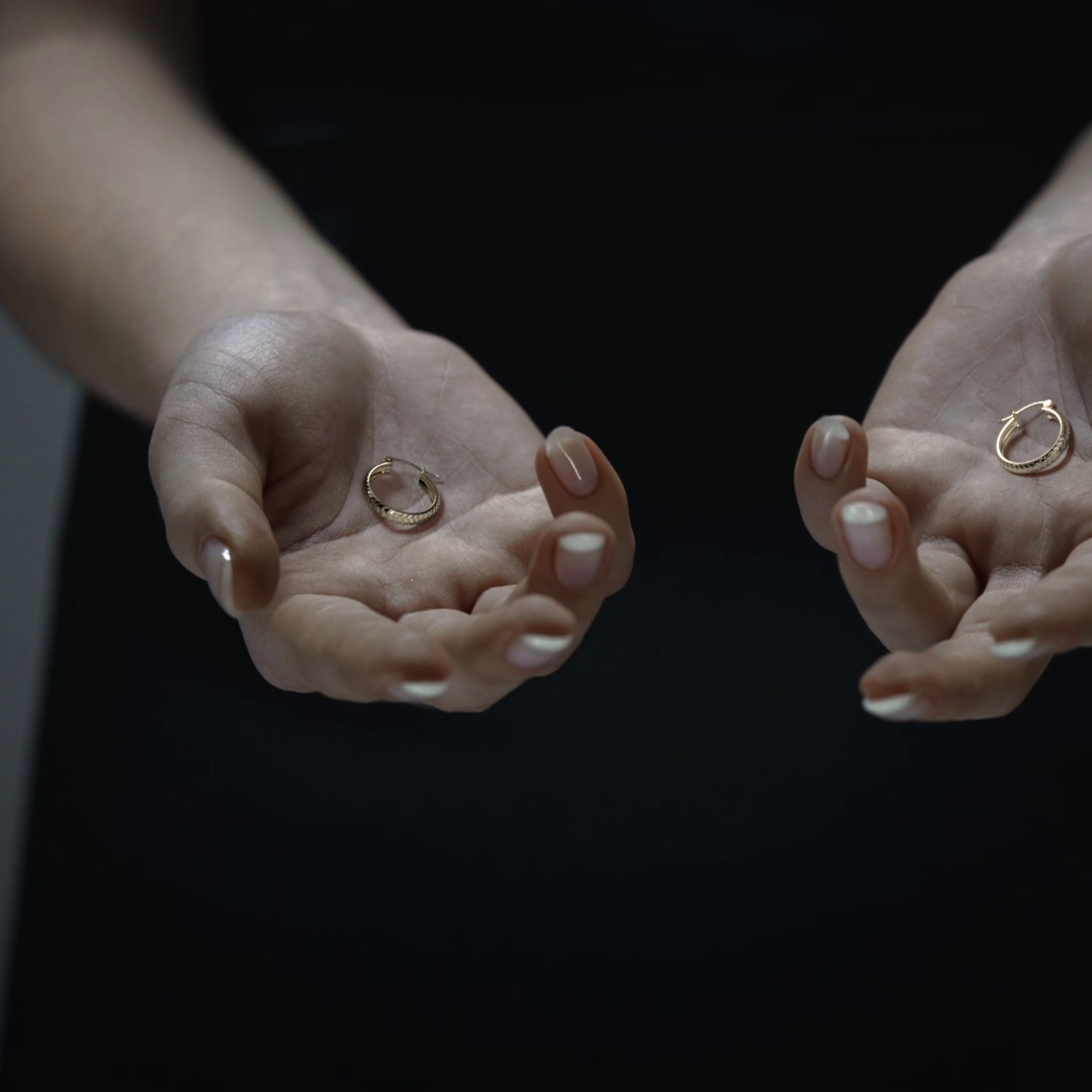 Arracada Bangle De Oro 10k Diamantado Diagonal