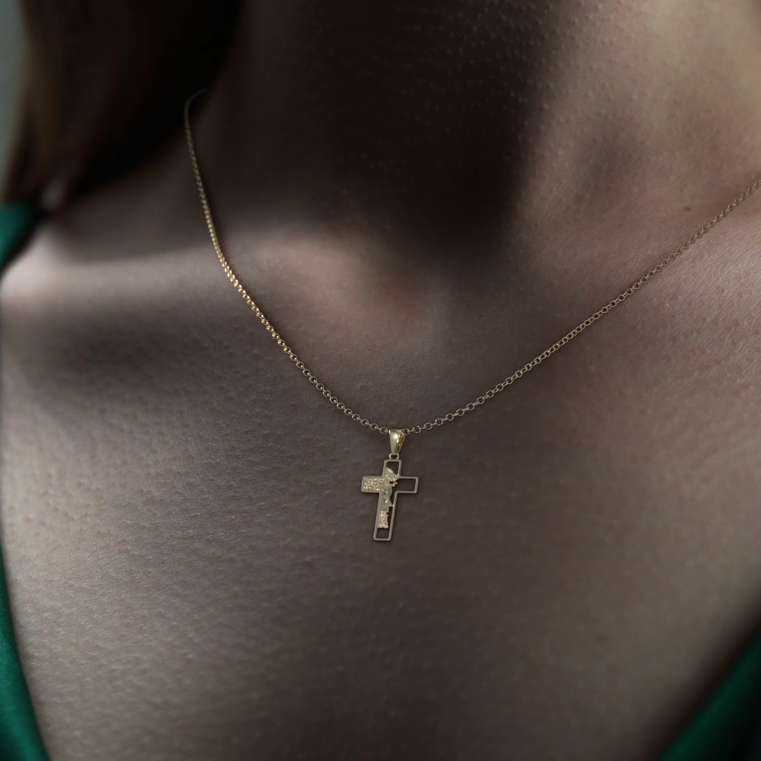 Collar de Cruz de Oro 10K con Rostro de Cristo