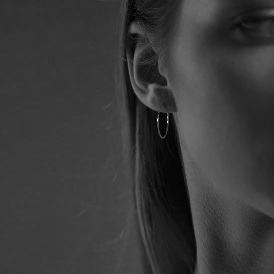 Arete De Plata 925 Para Mujer Con Diamantado Torsal