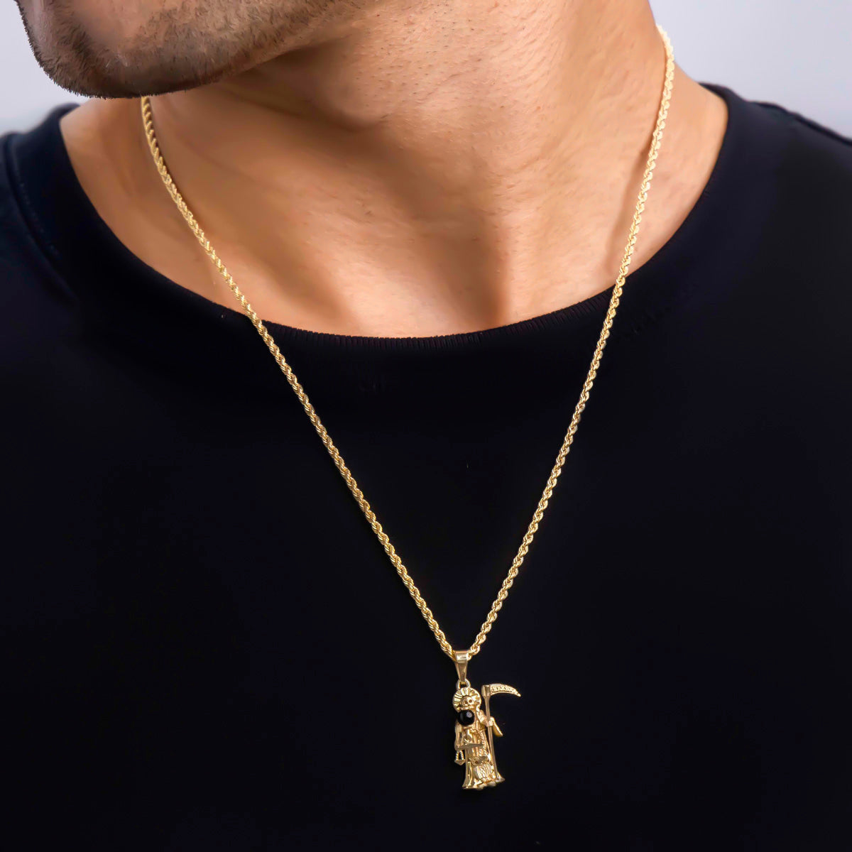 Collar De La Santa Muerte En Oro De 10k Con Piedra Ónix