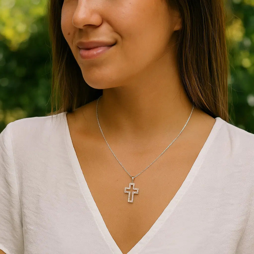 Collar De Silueta De Cruz Con Zirconias, Unisex De Plata 925 Plateado