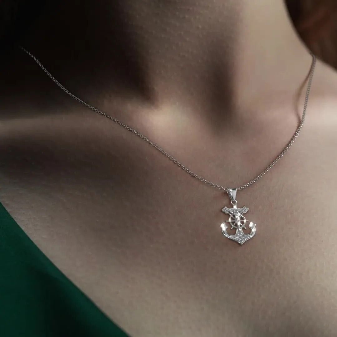 Dije De Cruz Con Forma De Ancla De Plata 925