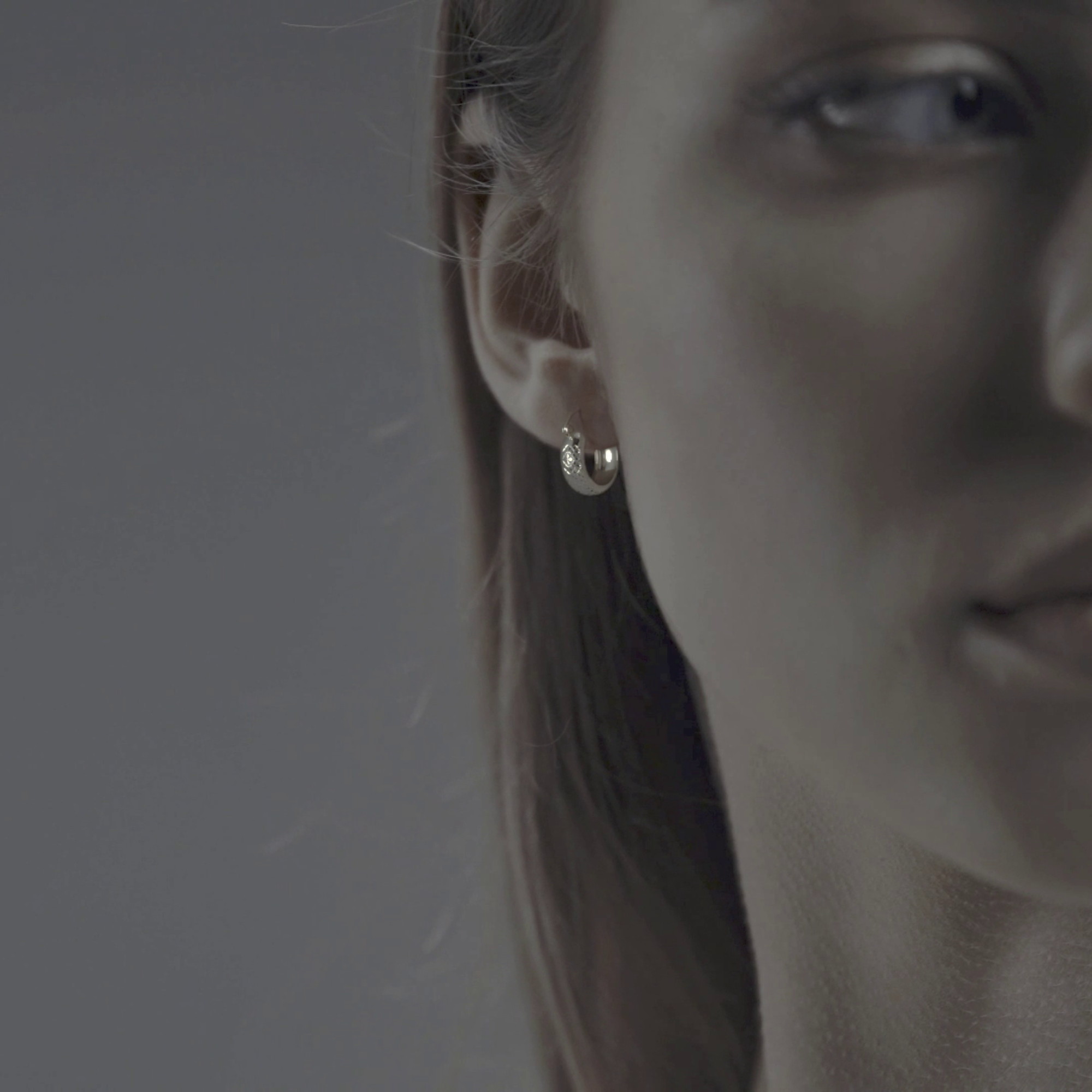 Arete Arracada Diamantada De Plata Ley 925 Tipo Bangle Estilo Panal