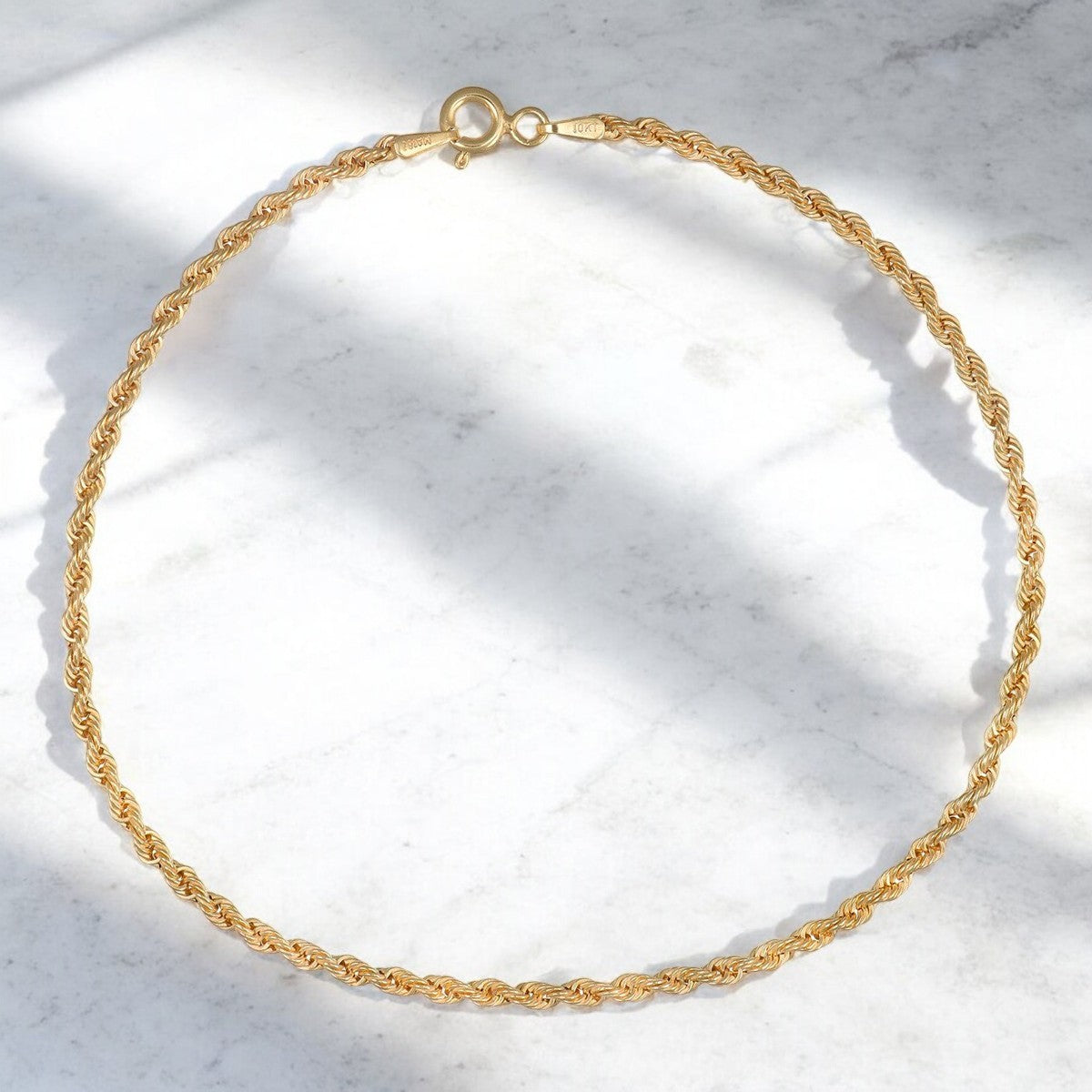 Pulso Torsal Hueco De Oro Italiano 10k, Calibre 2mm, 18 Cm