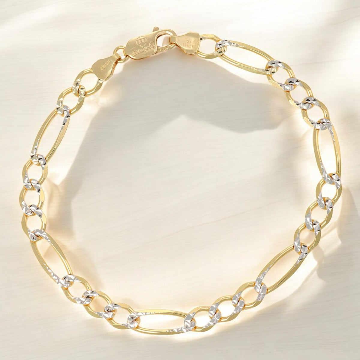 Pulsera Italiana Figaro Pave 3x1 De 10 Quilates 6mm, 21.5cm