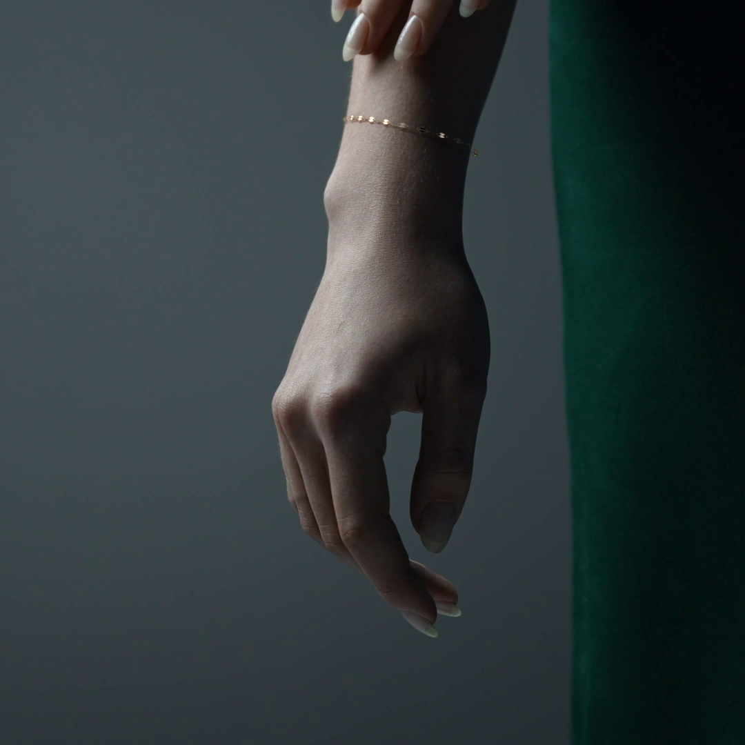 Esclava de Oro 10K Estilo Fígaro Serpentina Italiano | Pulsera Delicada de Joyería Fina