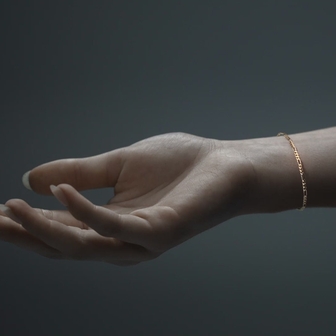 Pulsera Italiana Figaro 3x1 Hueca Calibre 2.6 mm